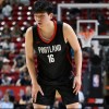 杨瀚森顶住鹈鹕双塔冲击 奉上夏联含金量最高一战？